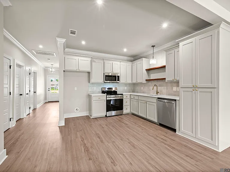 8007 Arnold Rd #3C — Photo 5