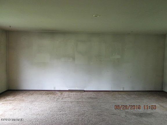 4th image of 125 Grant St