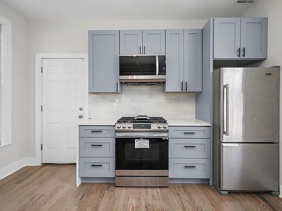 2nd image of 3020 N Clybourn Ave #2
