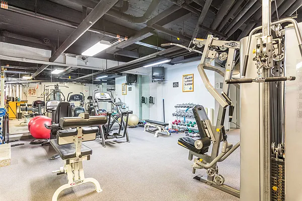 Sold by Keller Williams Realty Landmark | media 17