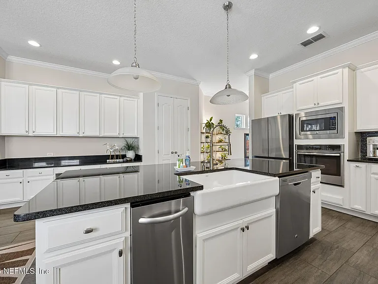 45 Tamarac Ave — Photo 17