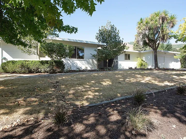 25 Tarry Rd — Photo 2