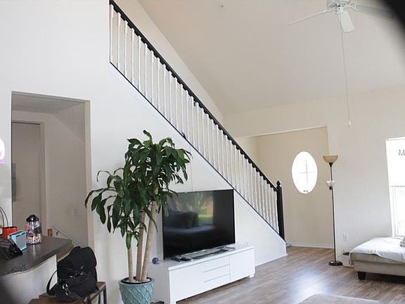 5th image of 5963 Westgate Dr APT 1422
