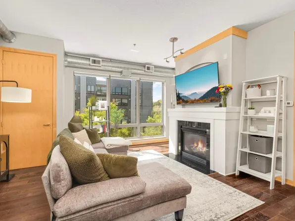 240 Spring St Unit 303, Saint Paul, MN 55102