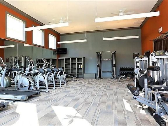 5th image of 13922 Woodson Park Dr #1018