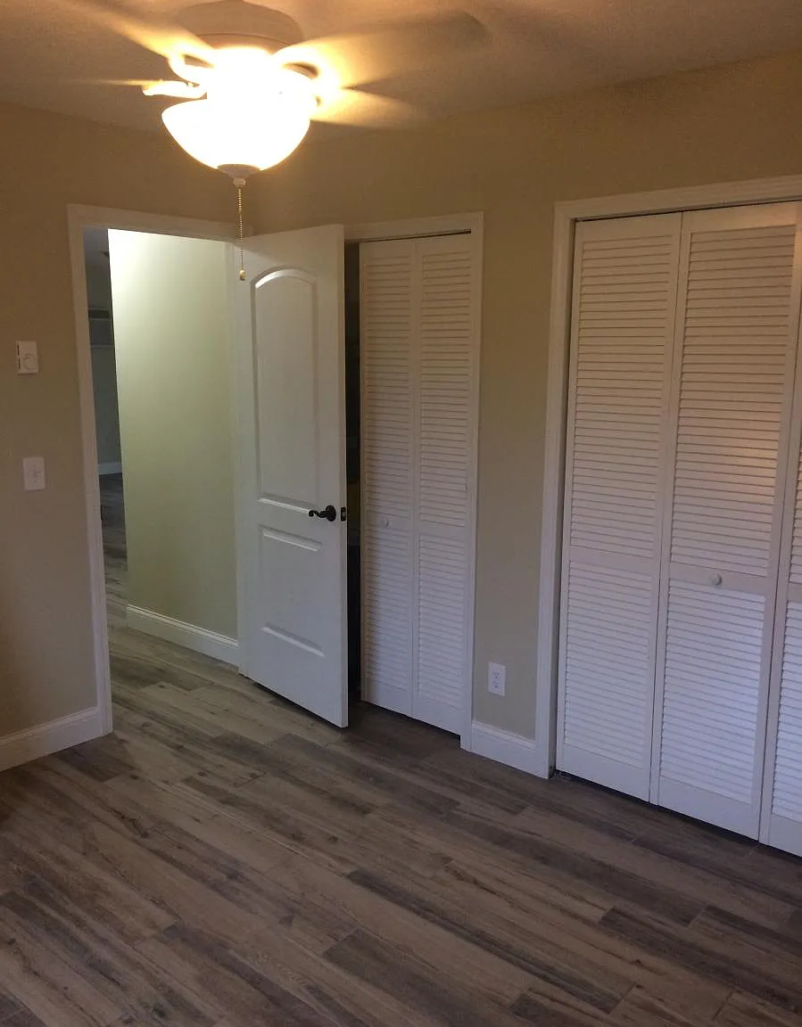 1537 Benjamin Court — Photo 3
