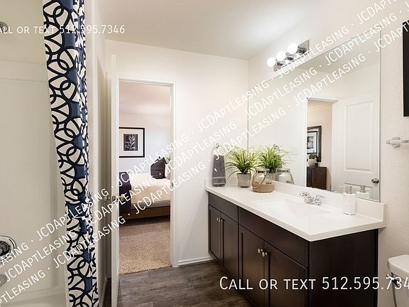 5th image of 901 W Bend Dr #537BRB