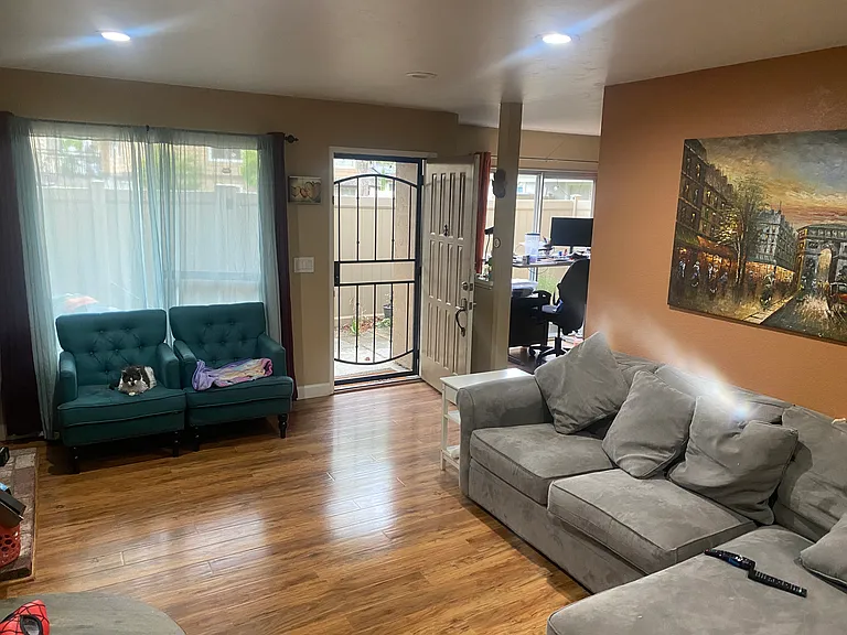 2472 Clear Spring Ct — Photo 3