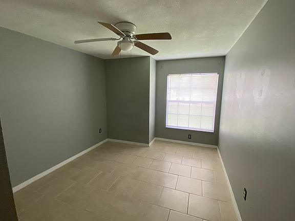 2nd image of 2485 SE University Ter