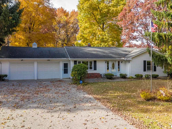10131 Crabb Rd, Temperance, MI 48182
