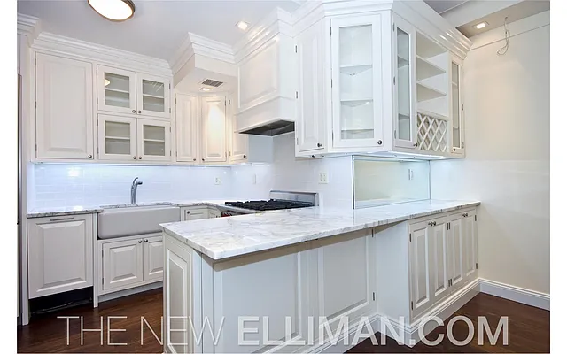 Sold by Douglas Elliman | media 14