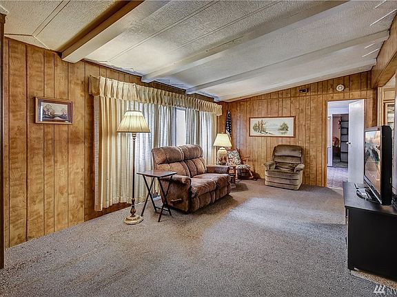 3rd image of 1311 94th Dr SE
