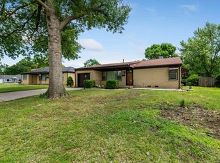 2208 S Fountain St, Wichita, KS 67218