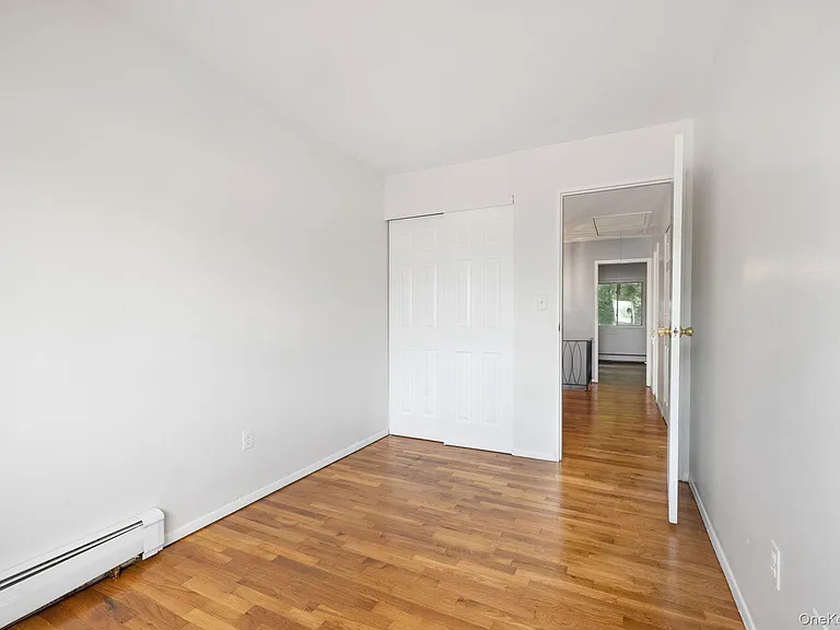 78 Roosevelt Dr — Photo 5