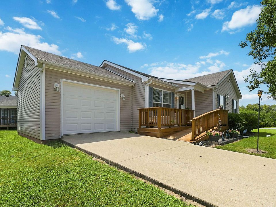 1st image of 237 Banyan Blvd