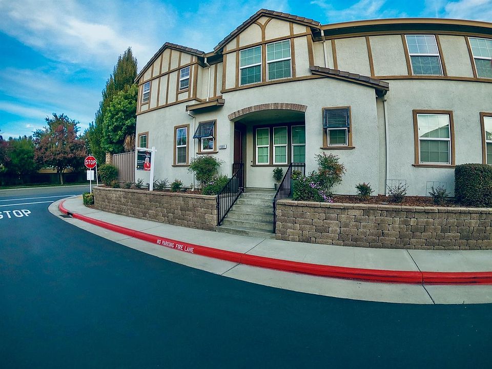 2nd image of 1501 Stroll Way