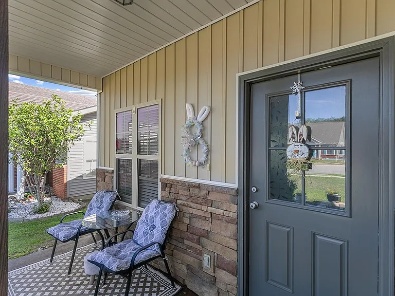 121 Heyward Dr — Photo 6