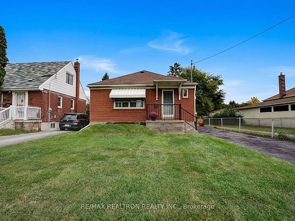 2nd image of 139 Tower Dr