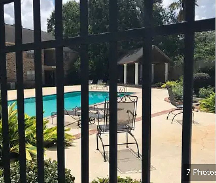 2nd image of 3121 Johnston St APT 228