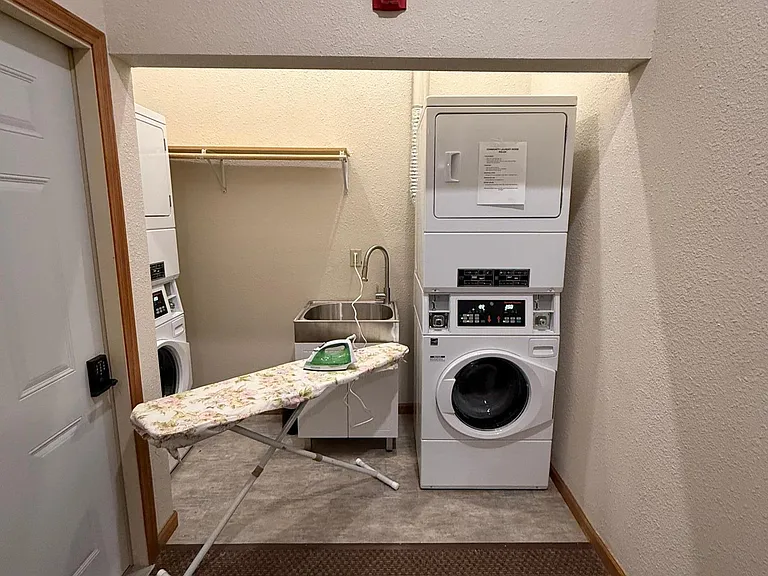 542 Benson Ave SW #208ENSUITE — Photo 12