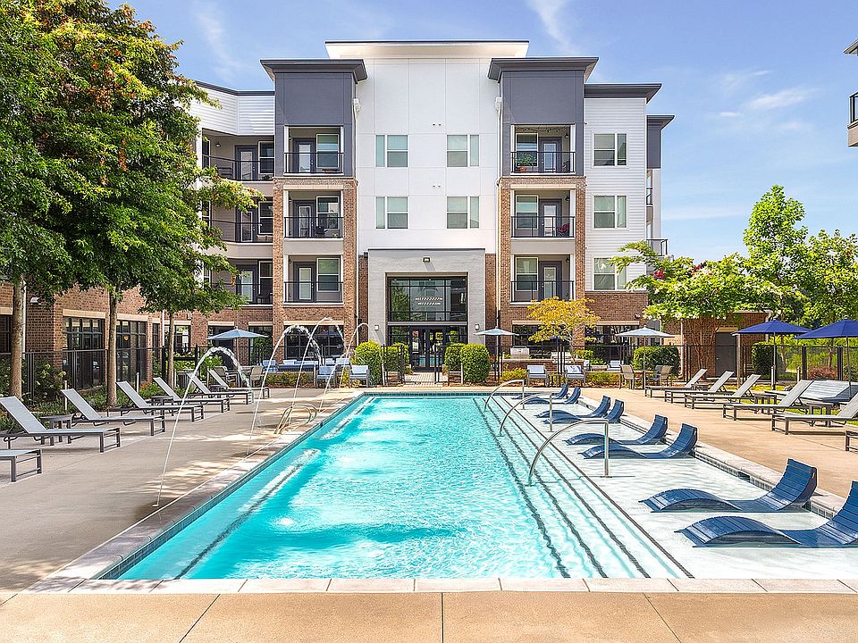 1st image of 1760 Lakes Pkwy #4000-4204
