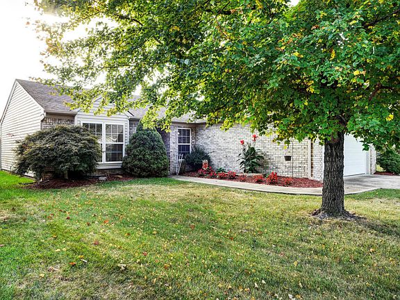 4th image of 9619 Combs Ln
