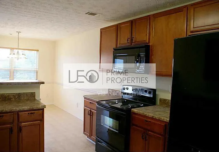 3168 Meadow Point Dr — Photo 8