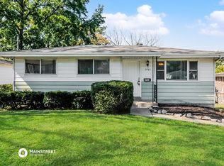 3761 Dixie Dr, Saint Ann, MO 63074