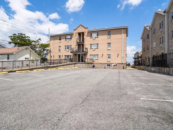 24 Pennyfield Ave APT 2C, Bronx, NY 10465