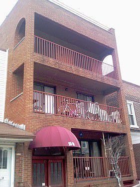 1st image of 2570 38th St