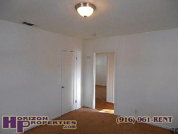 (4) : 3135 62nd St Sacramento, CA