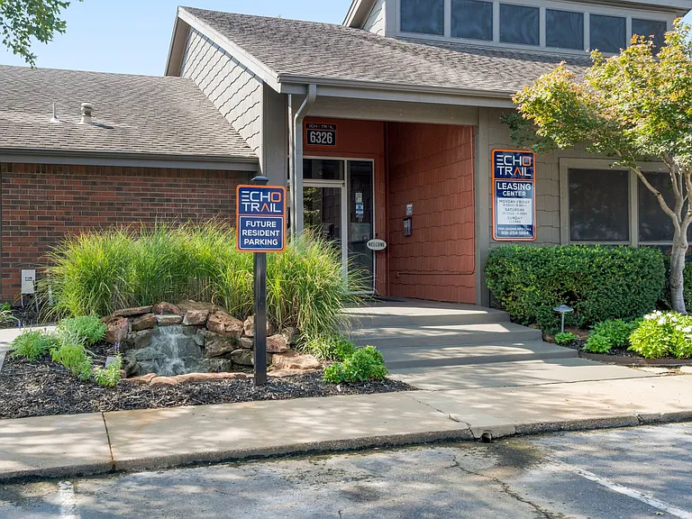 Echo Trail Apartments - Lease Today & Save $300 OFF Move-In Costs! — Photo 46