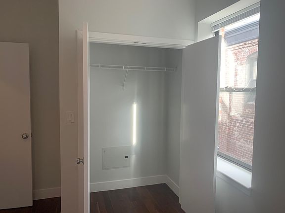 4th image of 6 Blackwood St #410