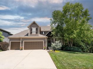 24370 W 107th Pl, Olathe, KS 66061
