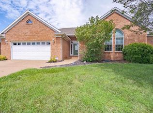 3716 Pebble Place Dr, Evansville, IN 47711