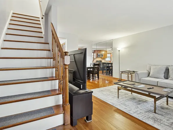 11 Elna Court image 15 of 30