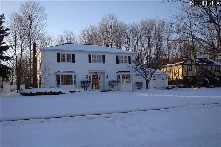 1st image of 456 Lynden Dr