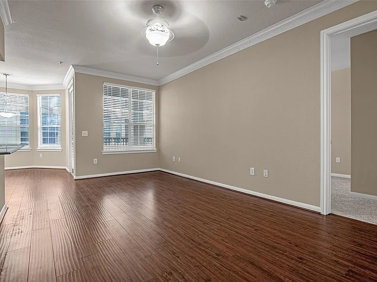 7575 Kirby Dr #3202 — Photo 10