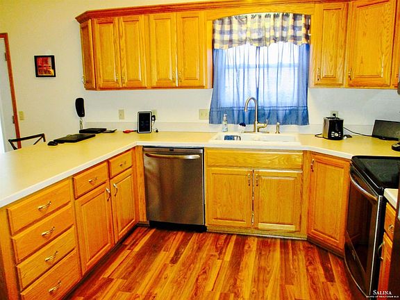 5th image of 1213 Sierra Dr