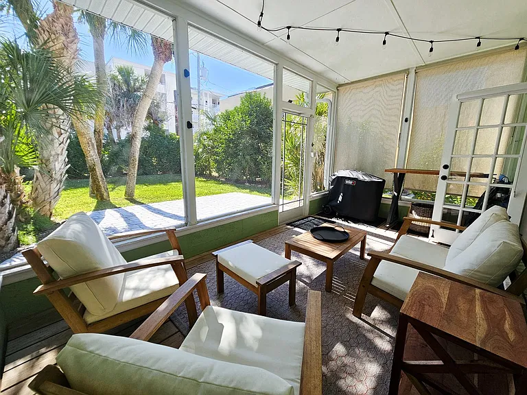 713 W Venice Ave — Photo 22