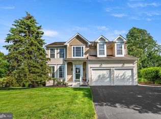 530 Tawnyberry Ln, Collegeville, PA 19426
