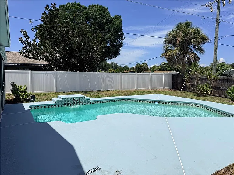 208 Flamingo Dr — Photo 14