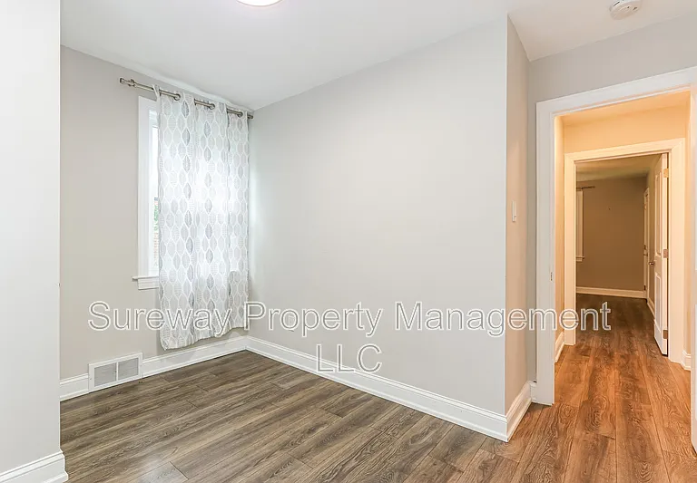 350 Larchwood Rd — Photo 11