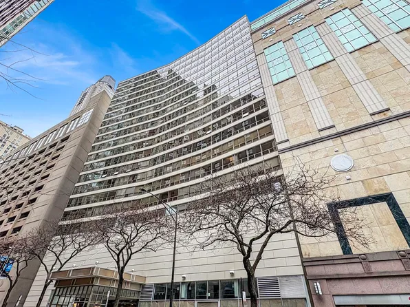 110 E Delaware Pl APT 401, Chicago, IL 60611