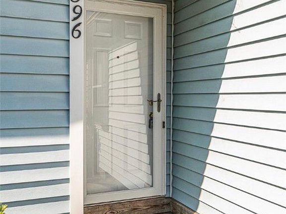 5th image of 596 Countrytown Dr