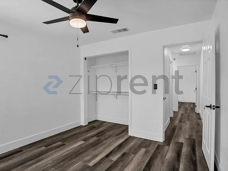 807 E Shields Ave #807 — Photo 16