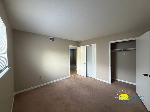 5th image of 709 Green St APT B