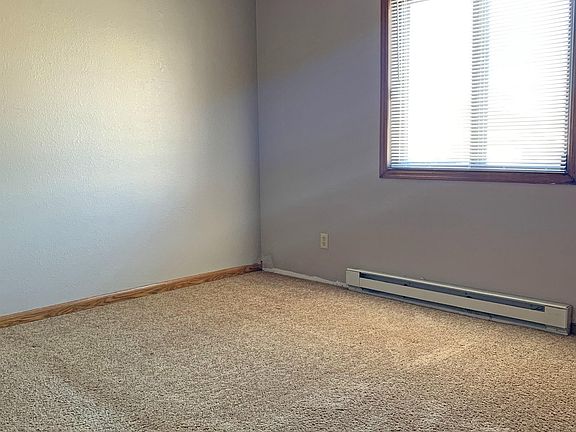 5th image of 111 W Lind St APT 5