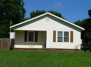 205 N 7th Ave, Madill, OK 73446