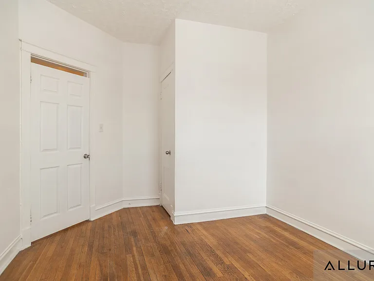 7250 S Yale Ave #3N — Photo 6